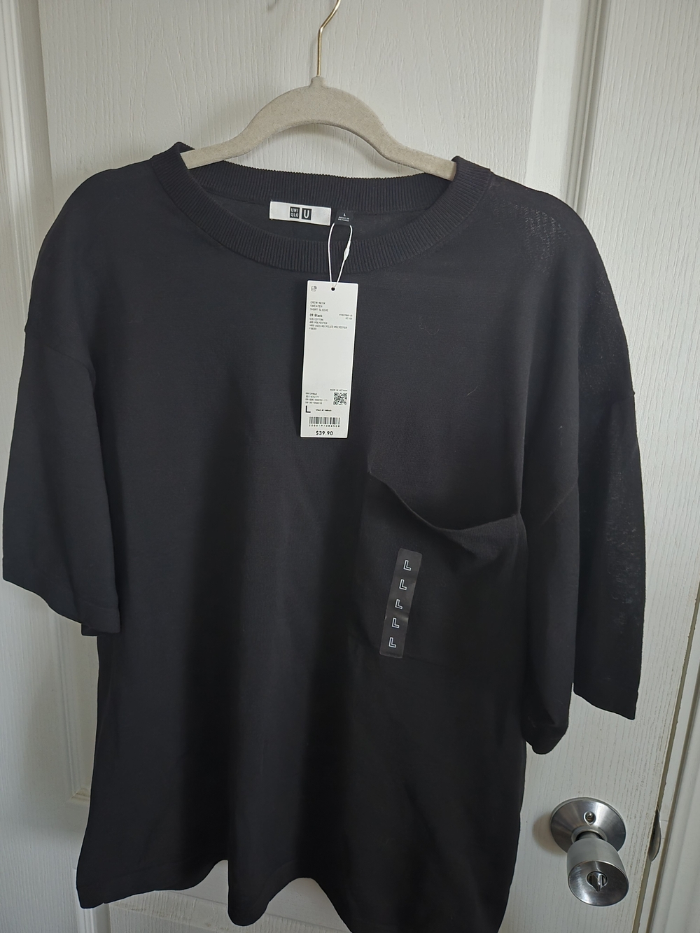 Uniqlo Black Short-Sleeve Pocket Tee - UNIQLO U